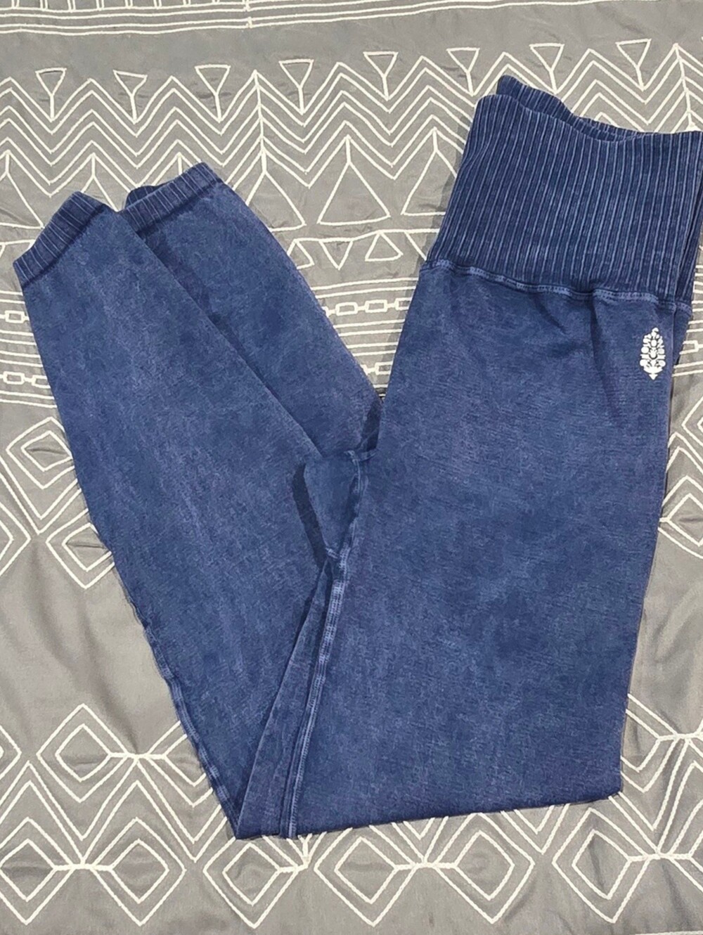 Free People Movement Good Karma High Rise 7/8 Length Leggings Size Medium - Picture 1 of 10